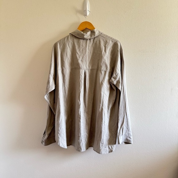 NWT Vuori Trestles Twill Button-Up Shirt Top size Large - Picture 8 of 16